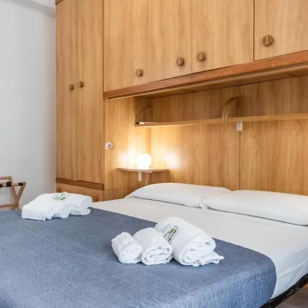 Guesthost - New Apt! 1km From Station 'la Spezia' Апартаменти